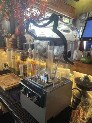 強力な電気スムージーマシン 防音カバーと商用制御